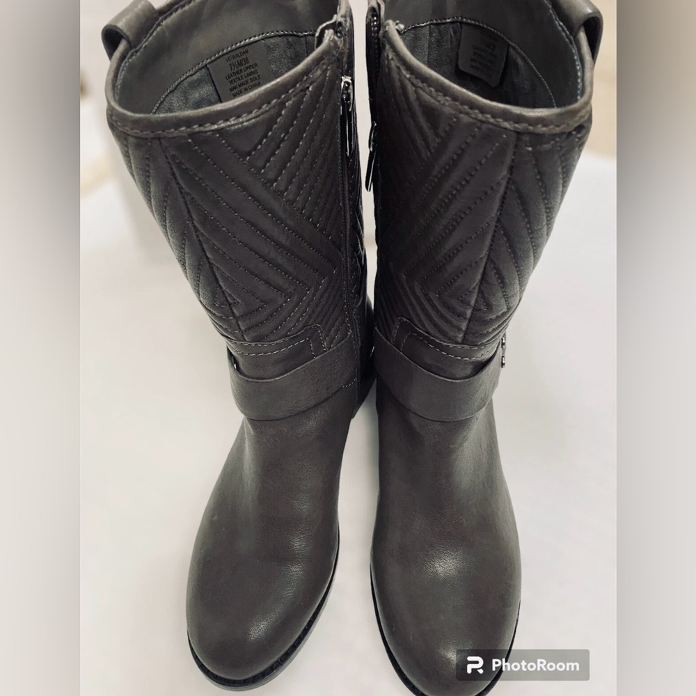 Vince Camuto Quilted Charcoal Boots size7.5